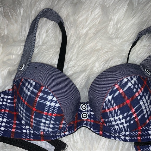 Schoolgirl Bra - Picture 2 of 4